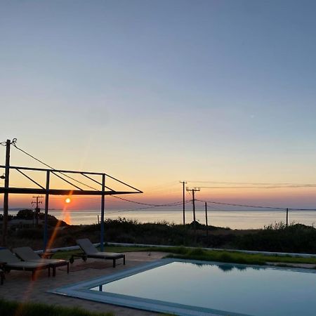 Cristelia Seafront & Pool Villa لاخنيا المظهر الخارجي الصورة