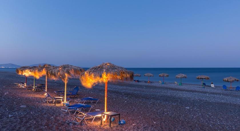 Cristelia Seafront & Pool Villa لاخنيا المظهر الخارجي الصورة