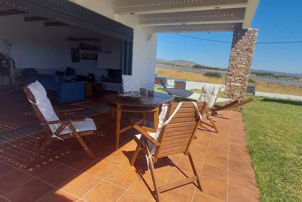 Cristelia Seafront & Pool Villa لاخنيا المظهر الخارجي الصورة